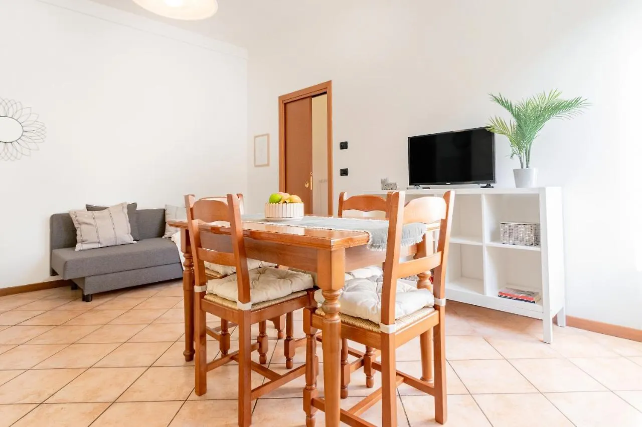 Virginia Apartments 파르마